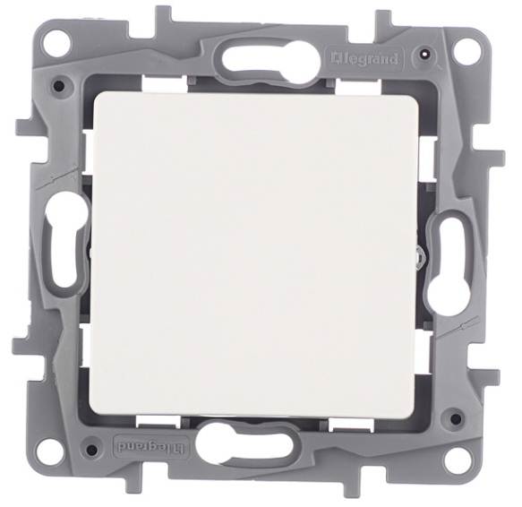 

Переключатель одноклавишный LeGrand Etika 672205 белый